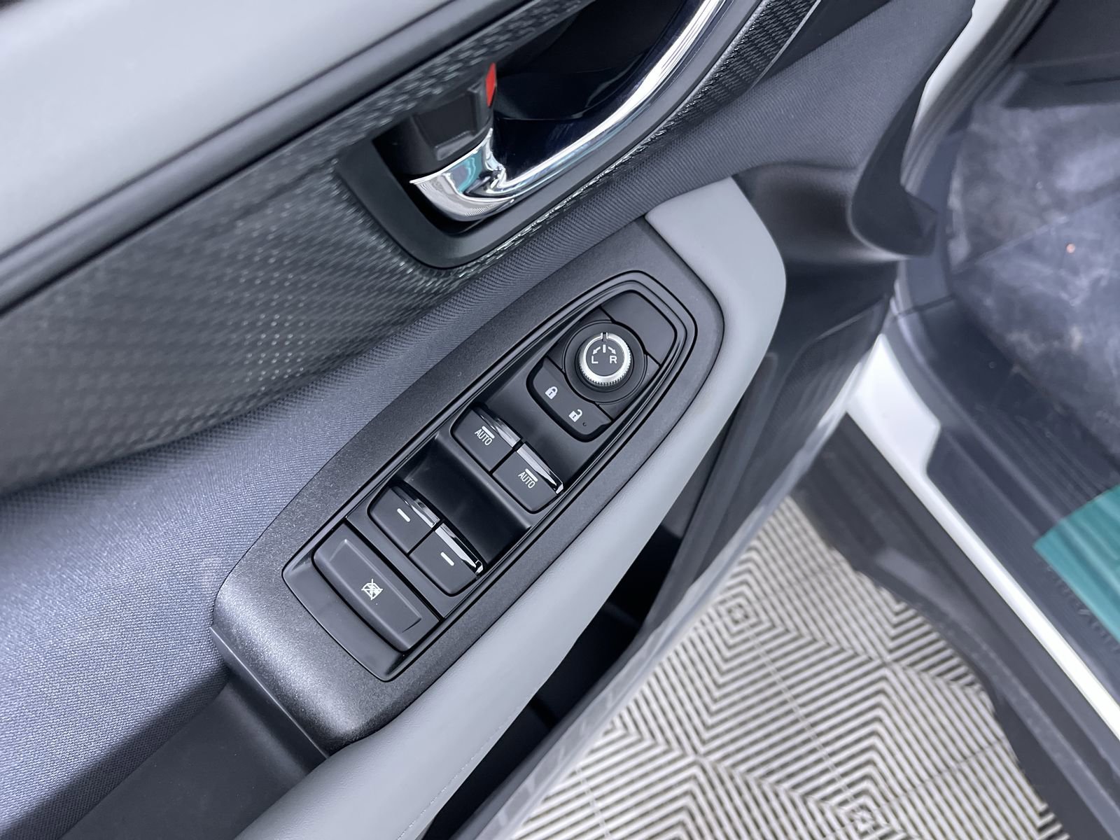 2025 Subaru Outback Premium - Photo 13