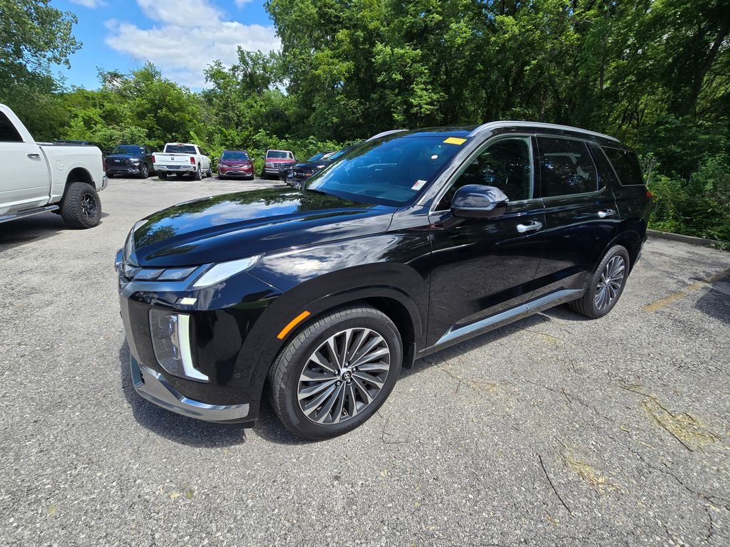 Used 2023 Hyundai Palisade Calligraphy with VIN KM8R7DGE5PU608428 for sale in Kansas City