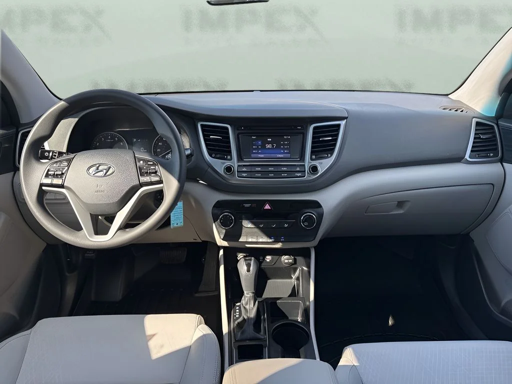 Used 2017 White Hyundai SE image 12