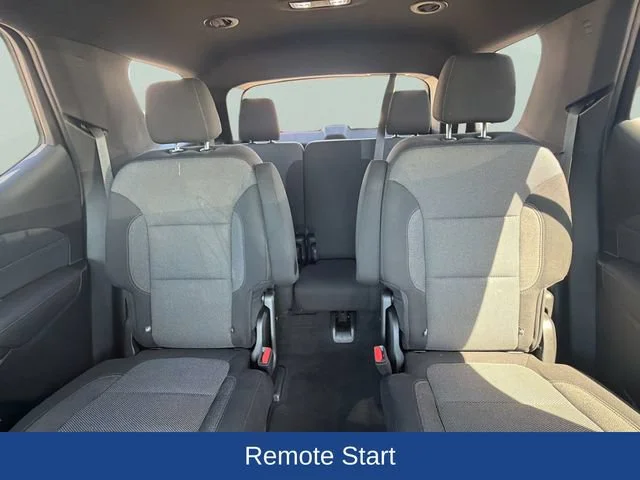 Used 2023 Silver Sage Metallic Chevrolet LT Cloth image 17