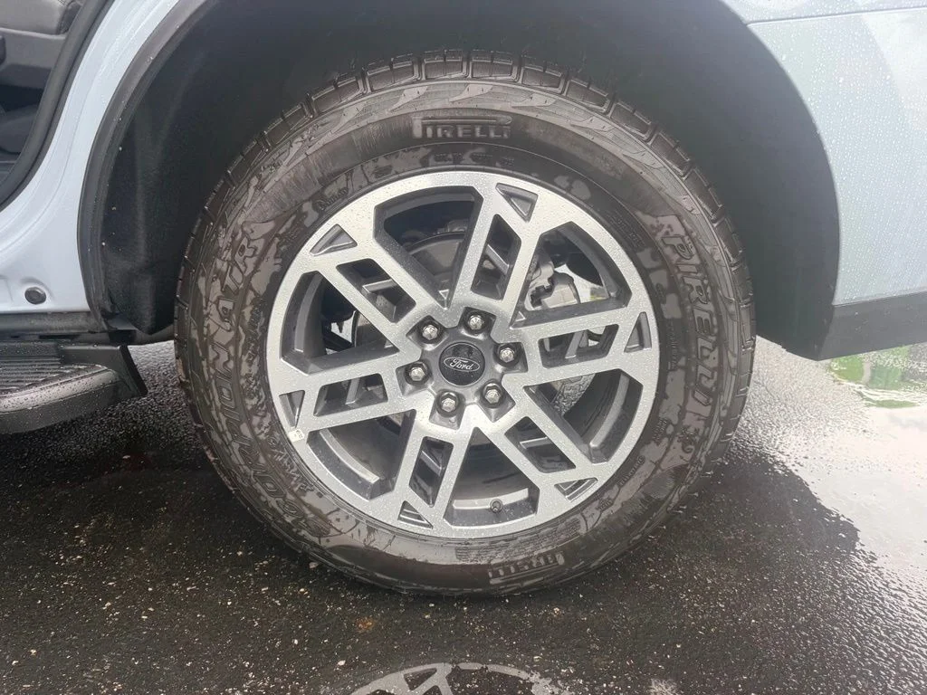 New 2026 Glacier Gray Metallic Tri-Coat Ford Active image 35