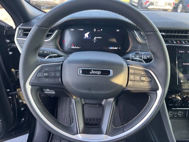 Used 2025 Black Jeep Altitude image 16