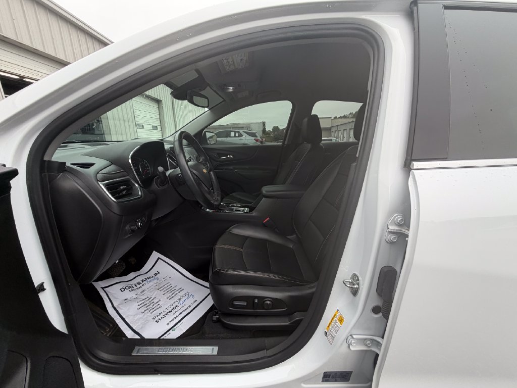 Used 2023 White Chevrolet Premier image 9