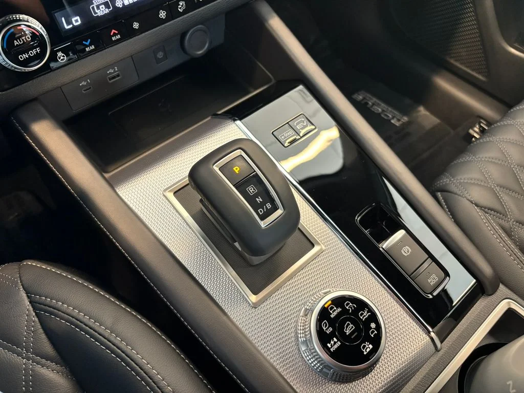 New 2026 Black Nissan Platinum image 22