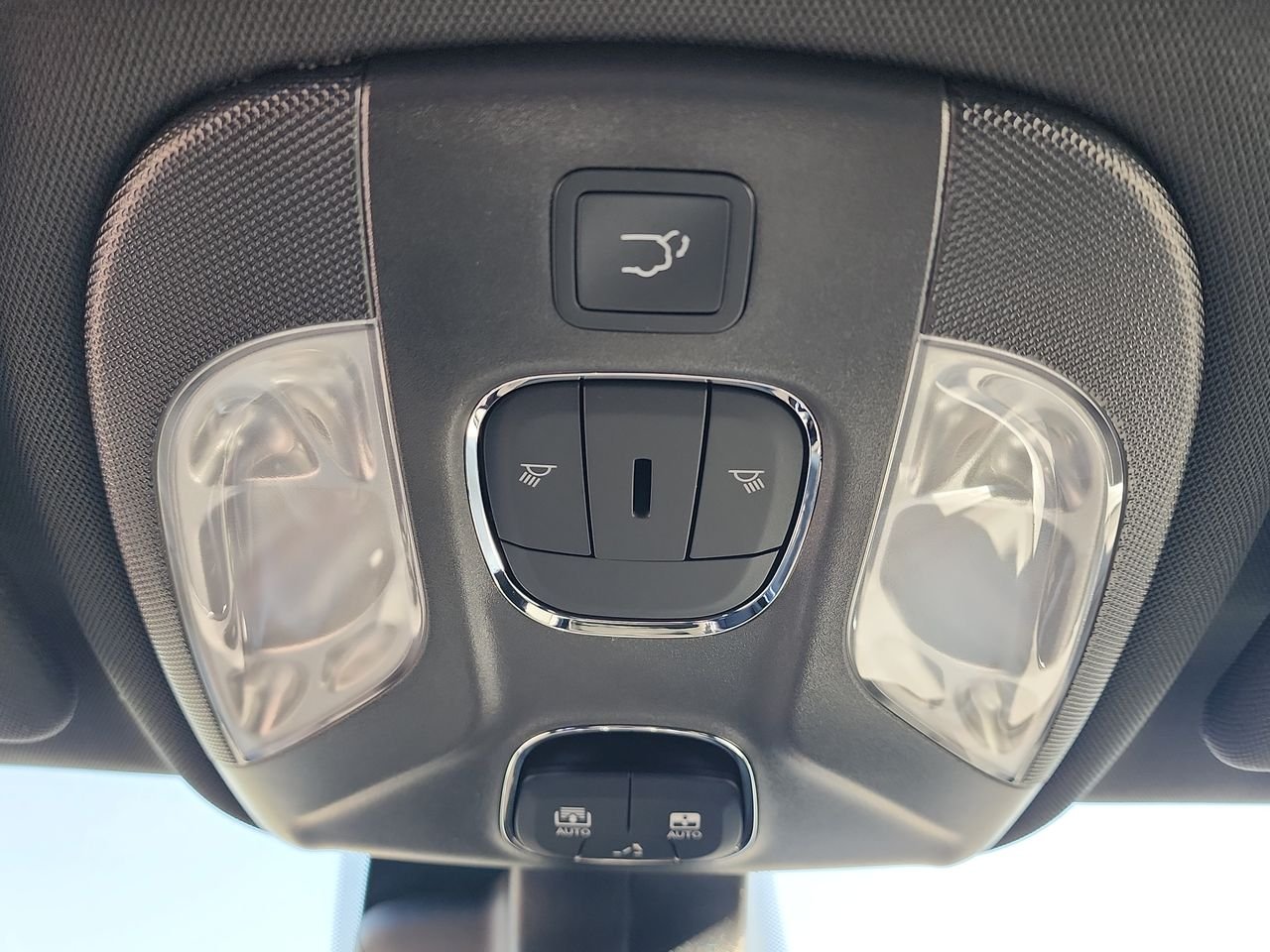 New 2026 White/off-white Jeep Limited image 27