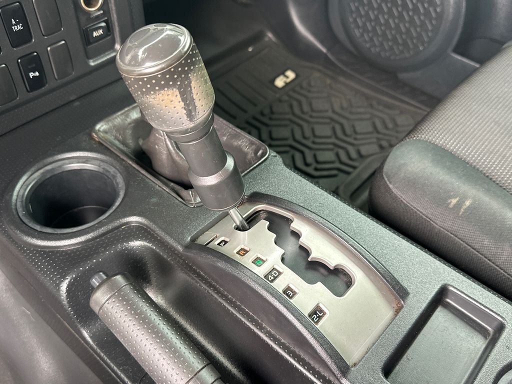 Used 2008 UNDEFINED Toyota Base image 29