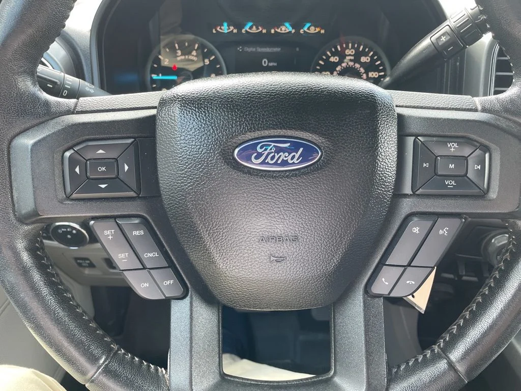 Used 2018 Blue Ford XLT image 13