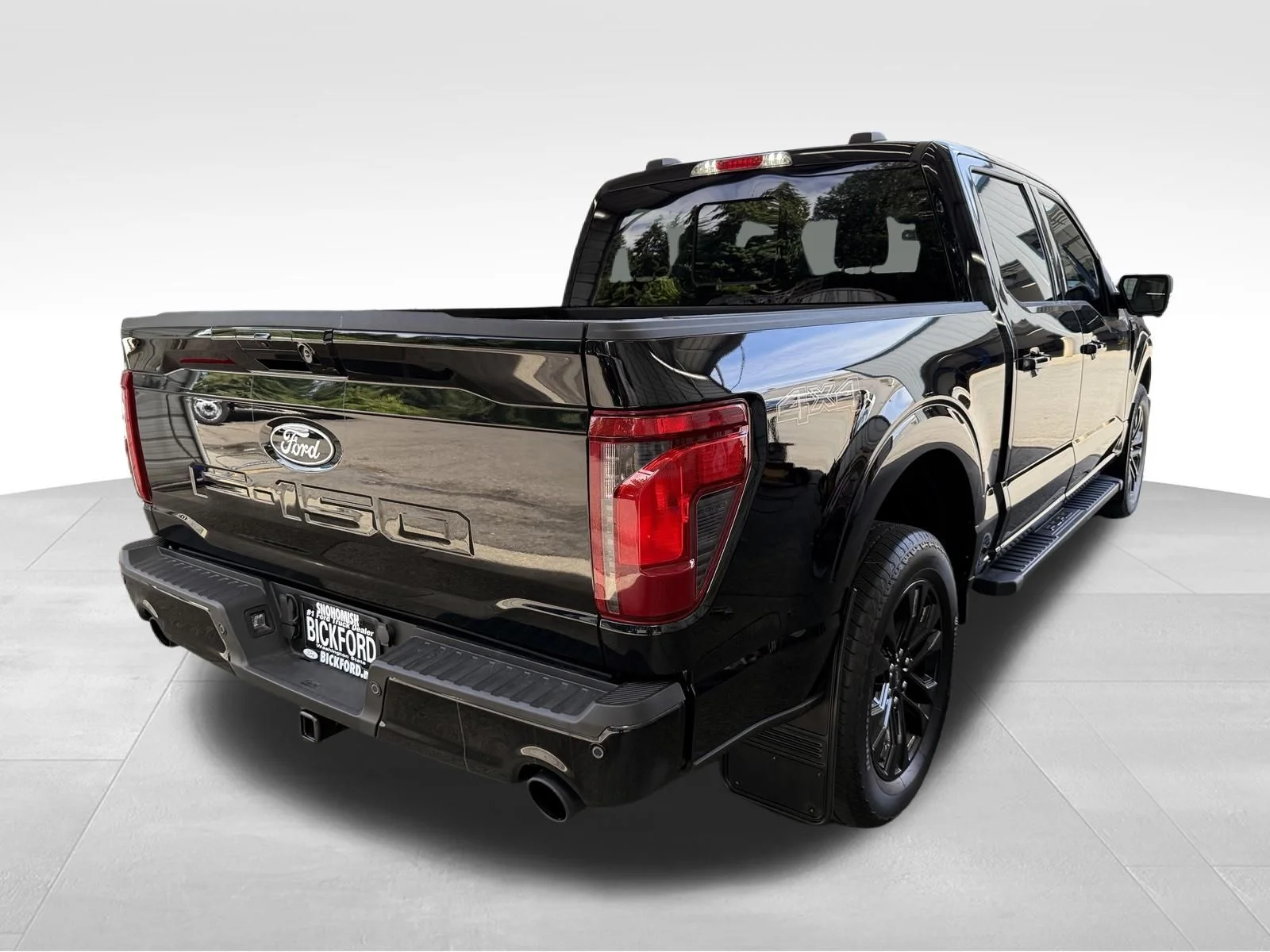 Used 2024 Black Ford XLT image 5