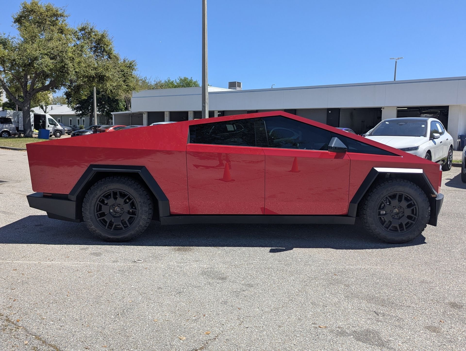 View vehicle photo 2