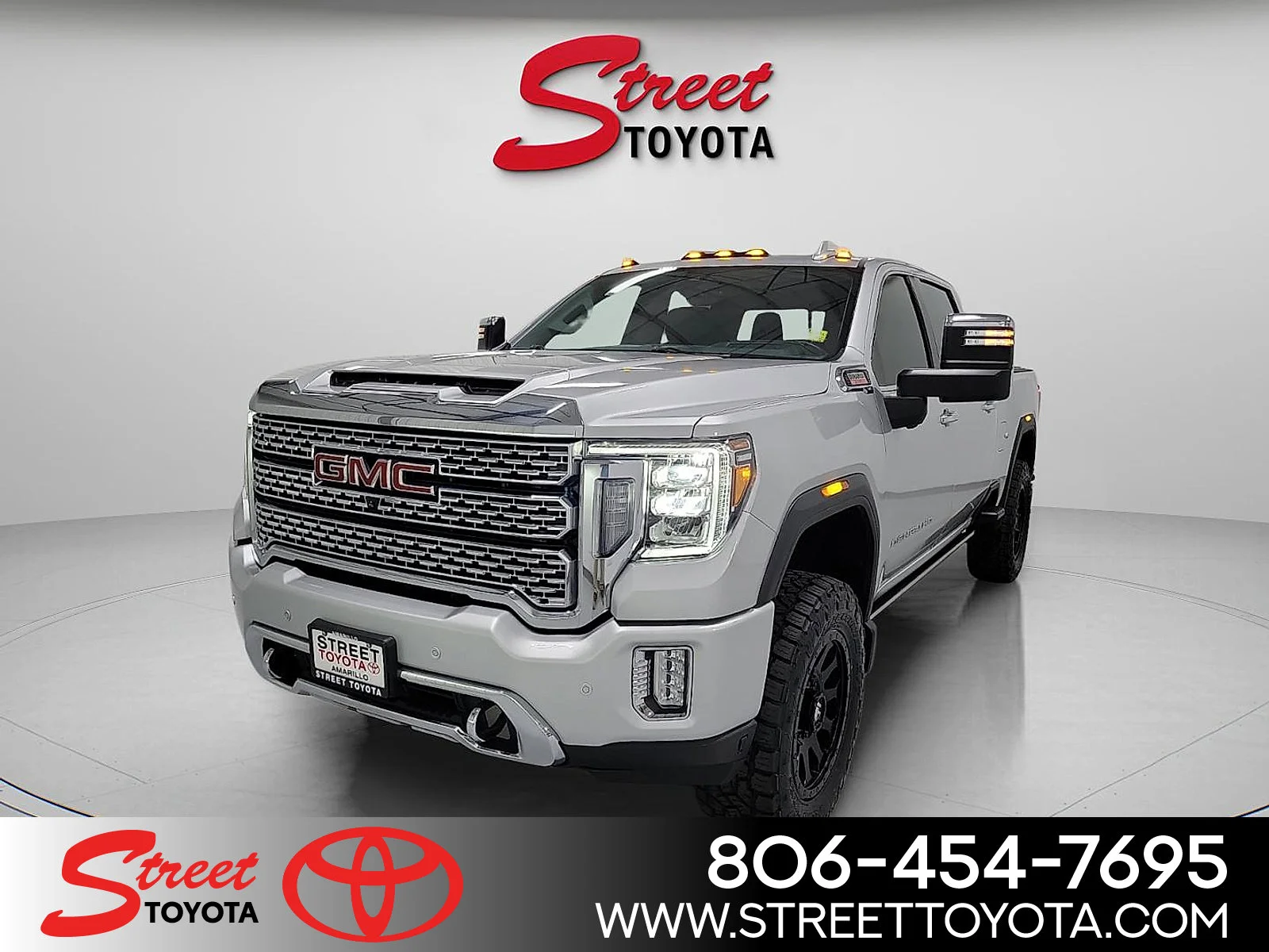 2023 GMC Sierra 4WD Crew Cab Standard Box Denali's photo