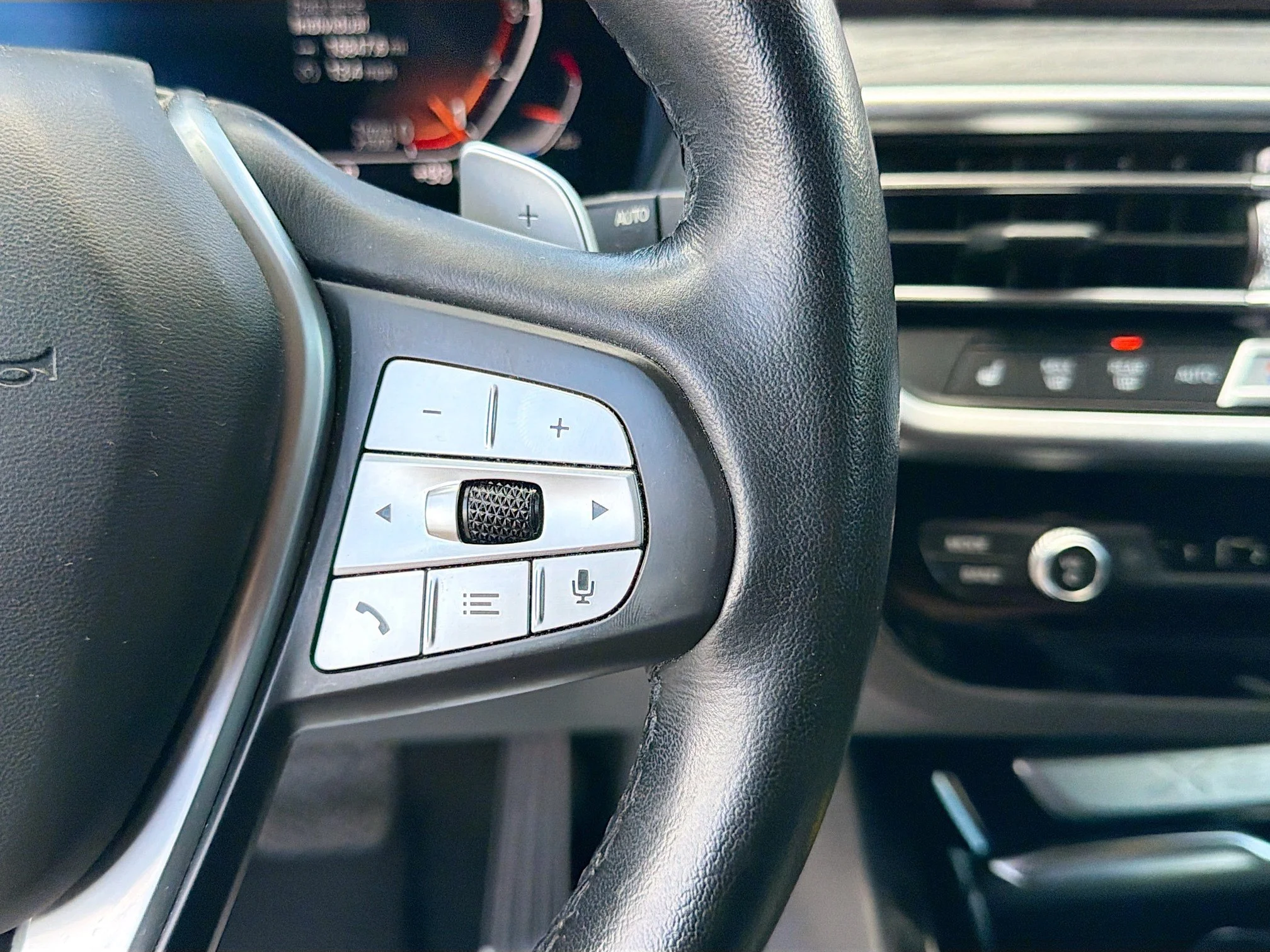 Used 2023 Skyscraper Gray Metallic BMW sDrive30i image 37