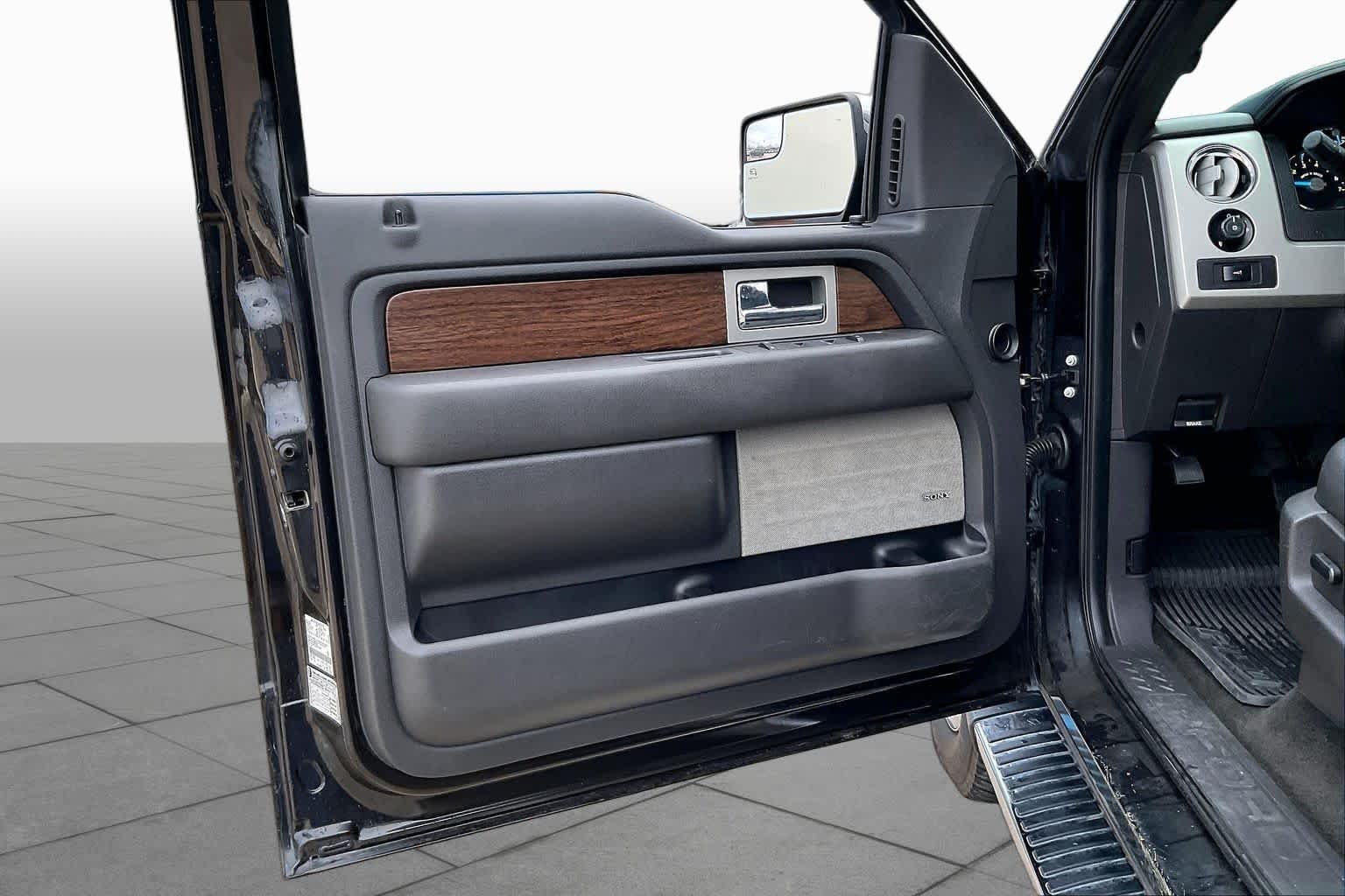 Used 2014 Tuxedo Black Metallic Ford Lariat image 22