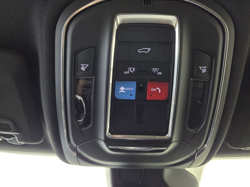 2025 Jeep Grand Cherokee Laredo - Photo 16
