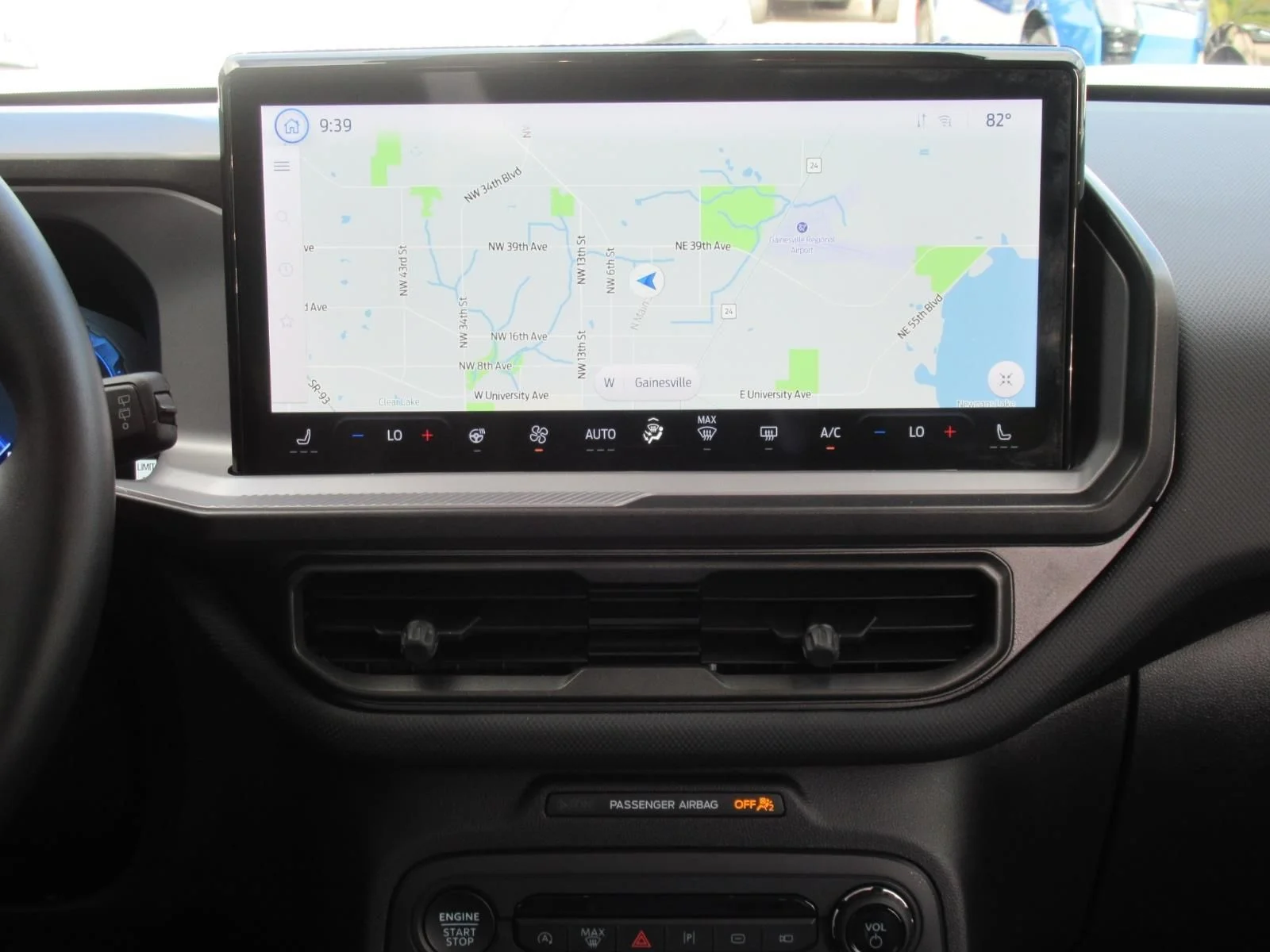Used 2025 White Ford Badlands image 15