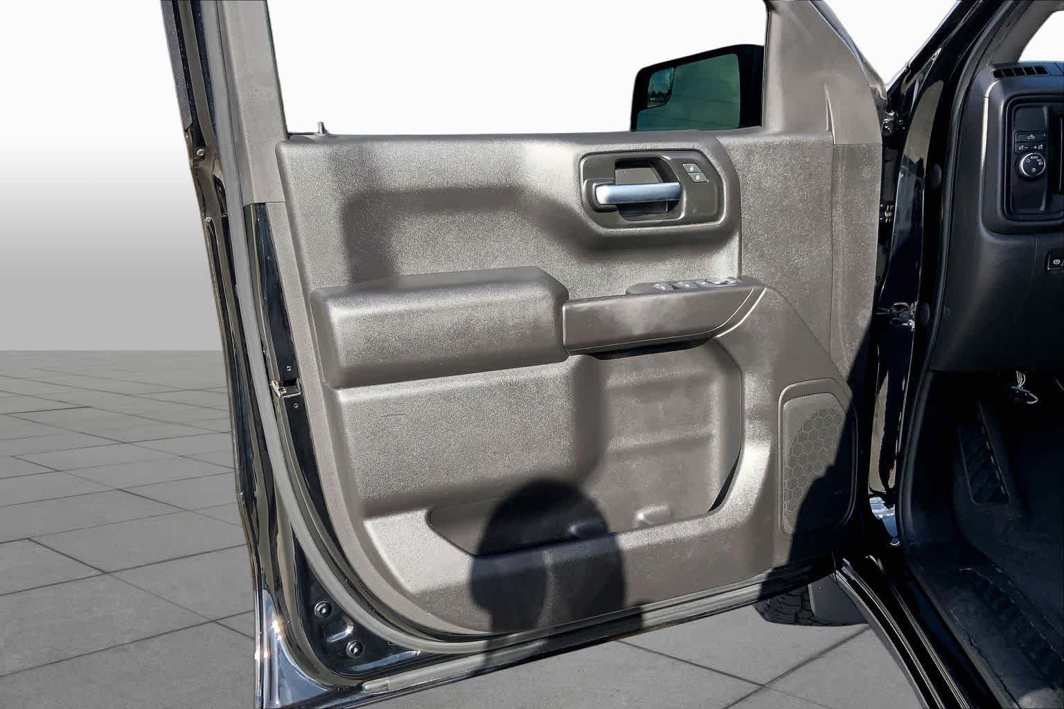 Used 2021 Black Chevrolet Custom image 21