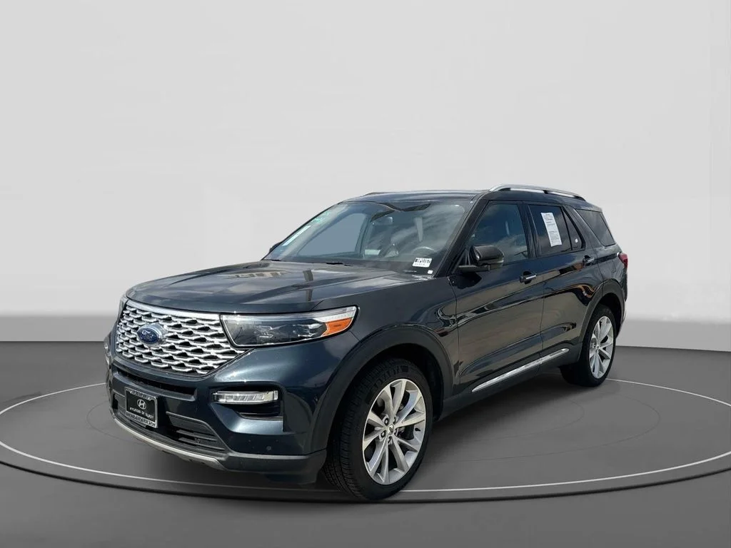 2023 Ford Explorer Platinum HEV's photo
