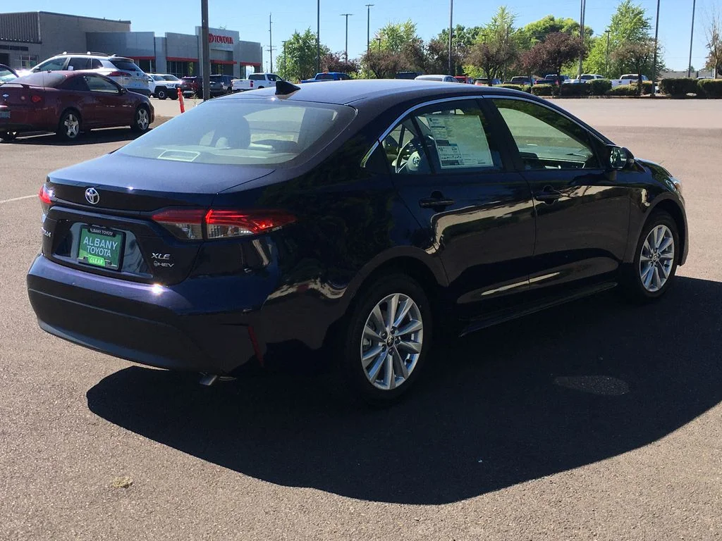 Used 2026  Toyota XLE image 7