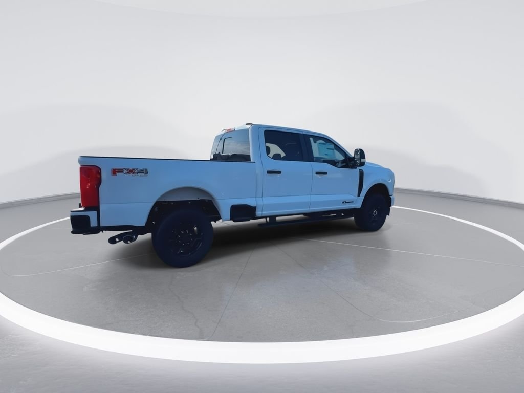 New 2026 Oxford White Ford F-350® XL image 22
