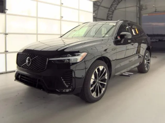 2026 Volvo XC60 B5 Plus