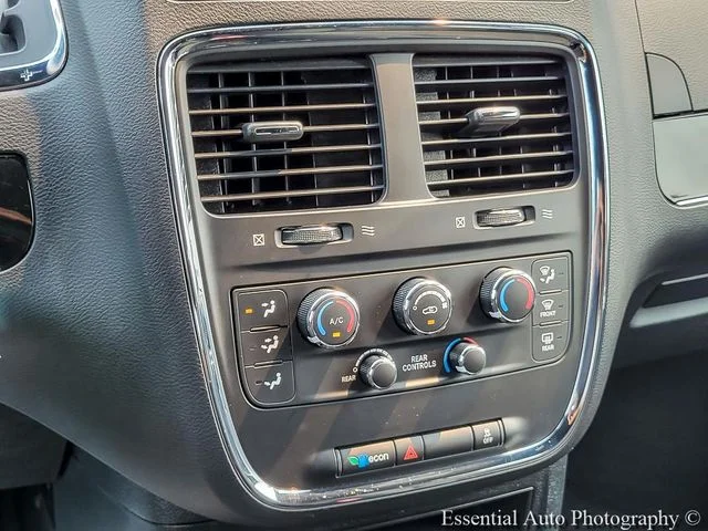Used 2018 Silver Dodge SE Plus image 20