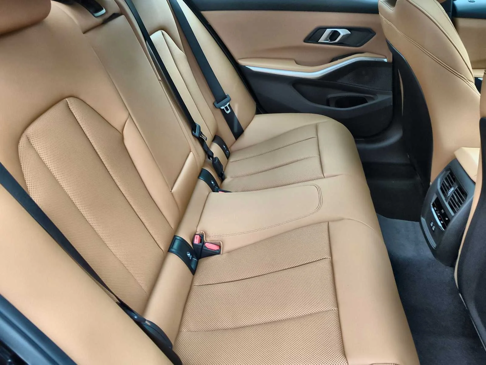 New 2026 Jet Black BMW 330i NA xDrive image 21