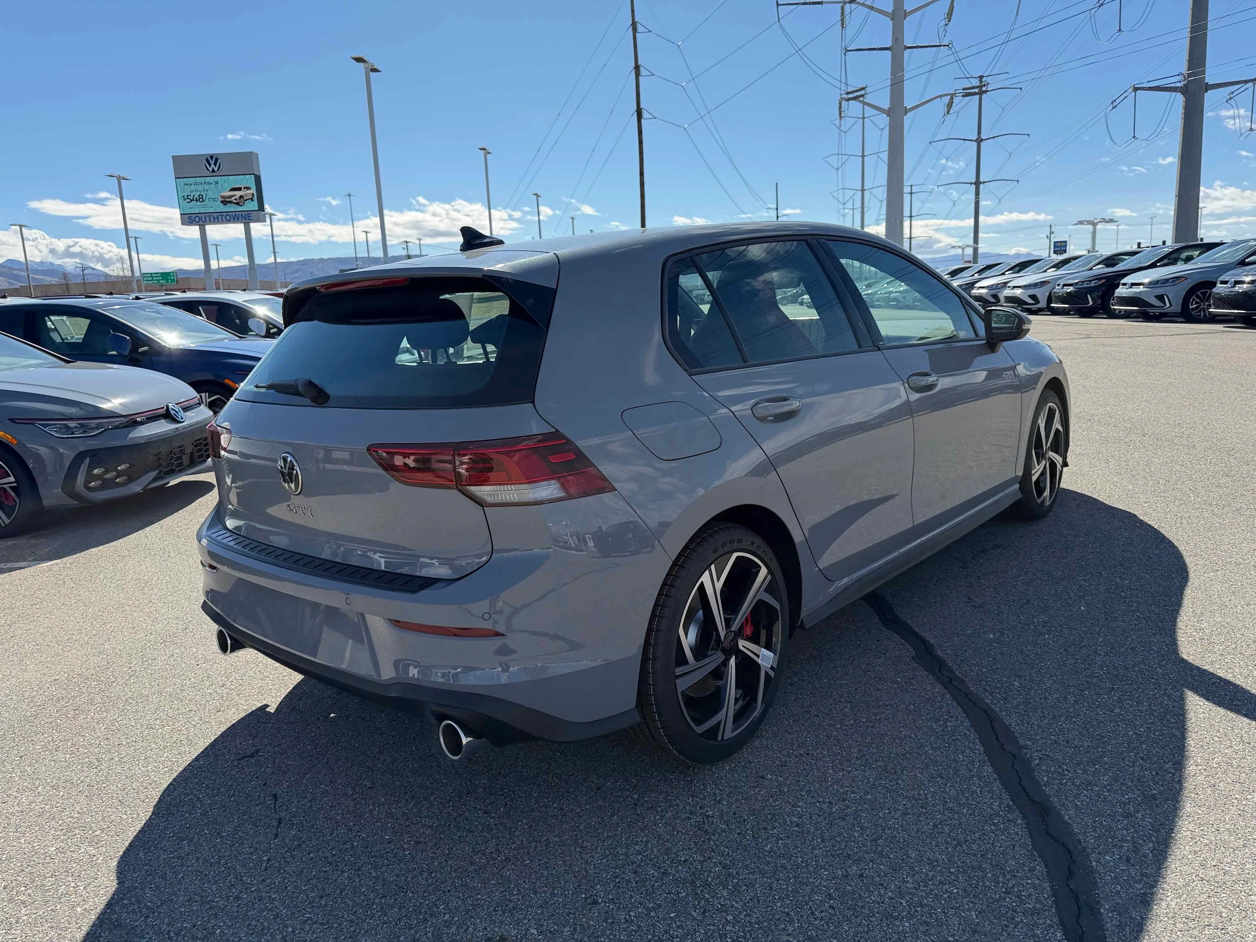New 2026 Moonstone Volkswagen SE image 7