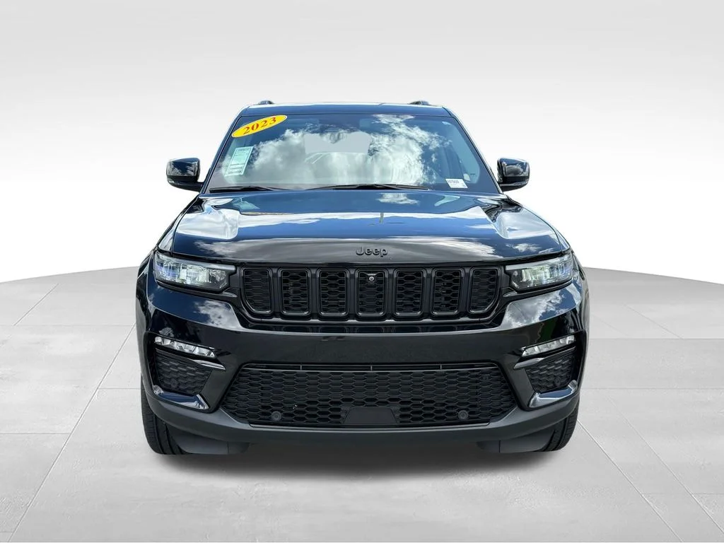 Used 2023 Black Jeep Limited image 27