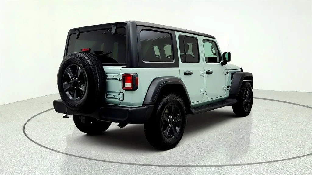 Used 2023 Earl Clearcoat Jeep Sport Altitude 4 Door 4x4 w/ Alpine Premium Audio & Trailer-Tow image 5
