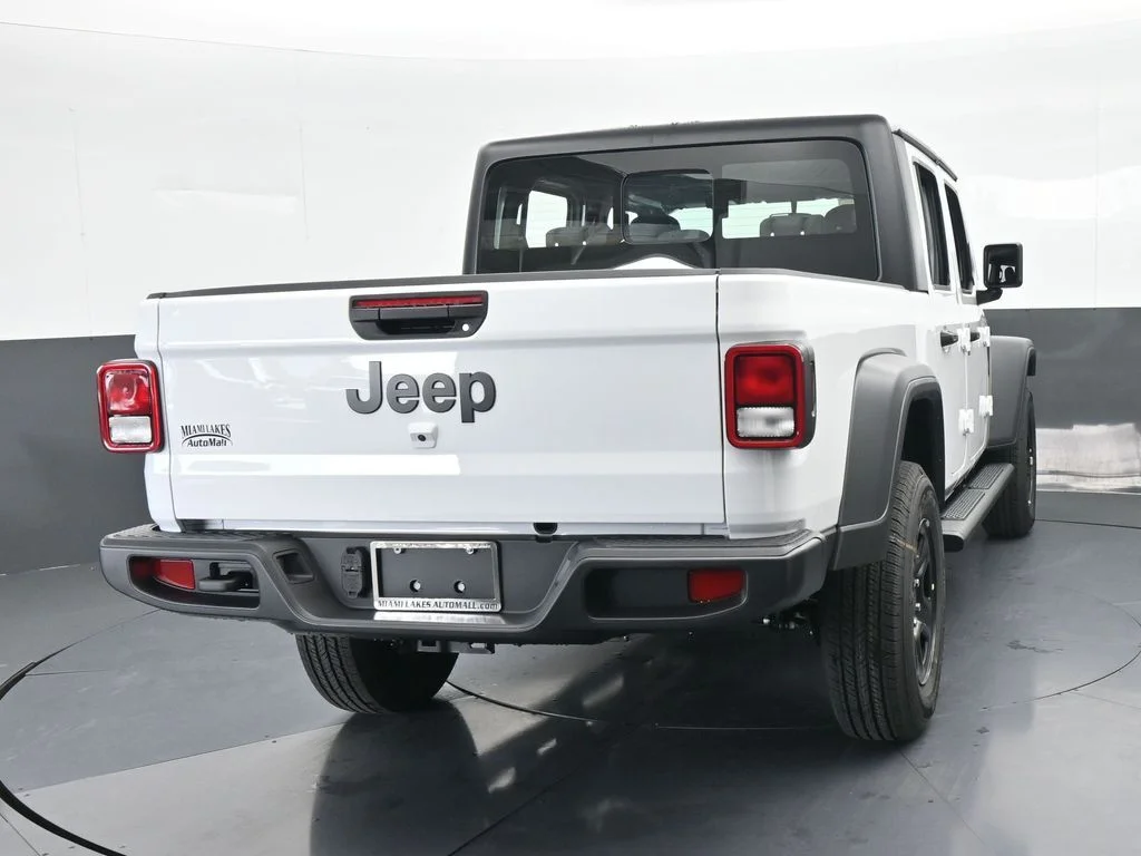 New 2026 Bright White Clear-Coat Exterior Paint Jeep Sport image 5