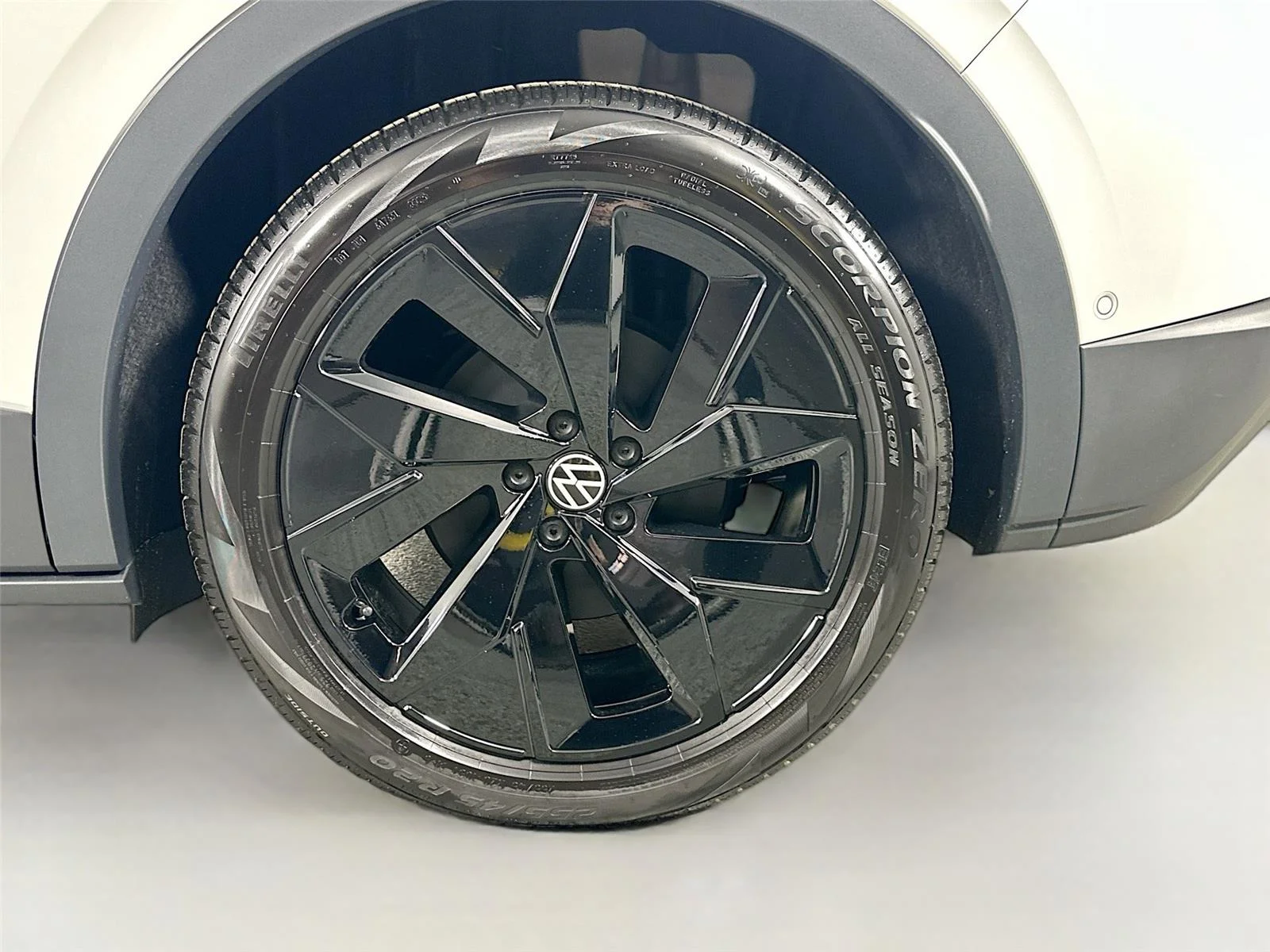 New 2025 opal white pearl Volkswagen Pro S image 30