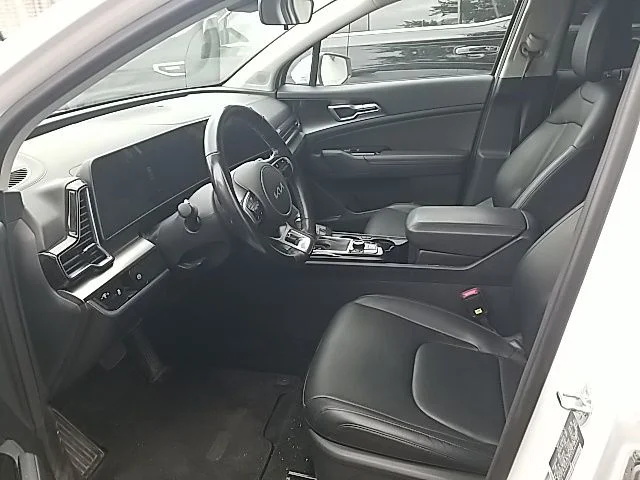 Used 2025 White Kia EX image 22