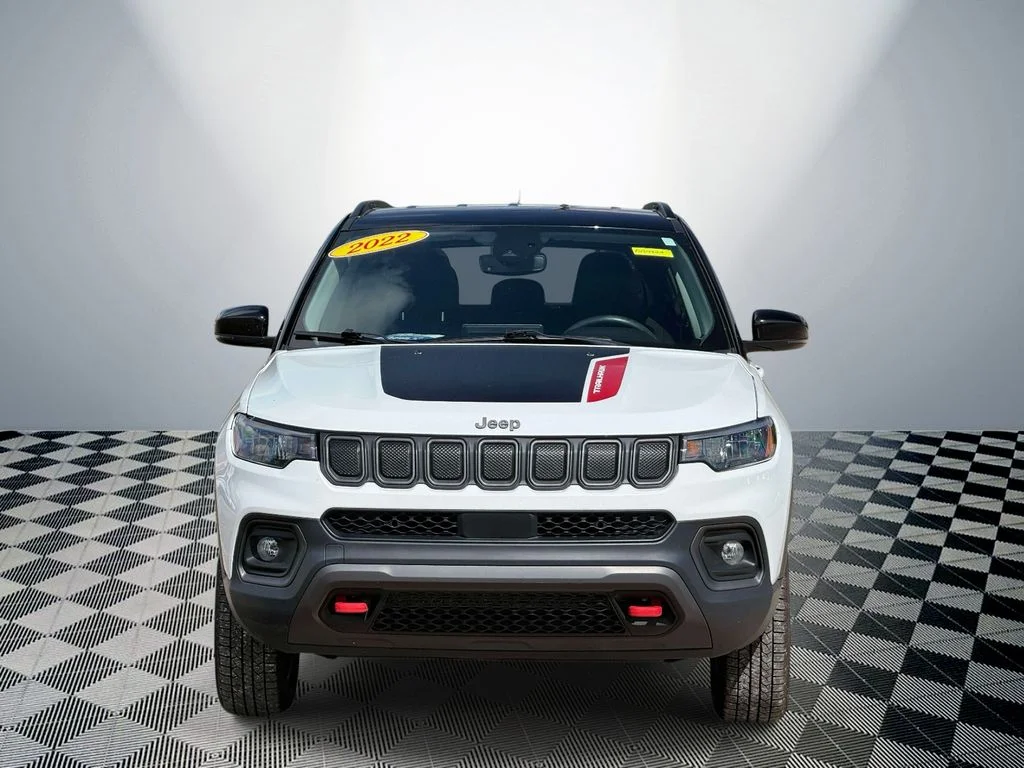 Used 2022 White Jeep Trailhawk image 2
