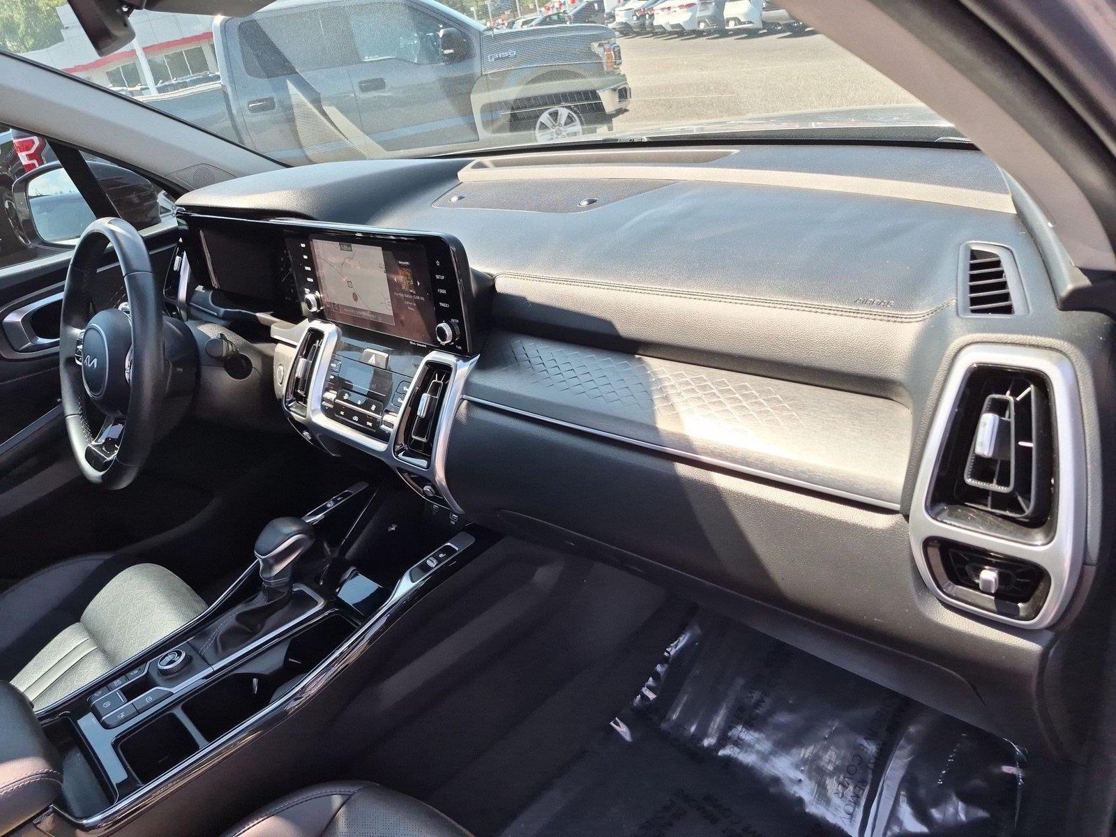 Used 2023 GRAVITY GRAY KIA  image 42