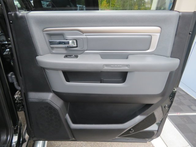 Used 2015 Black Forest Green Pearlcoat Ram Big Horn image 9