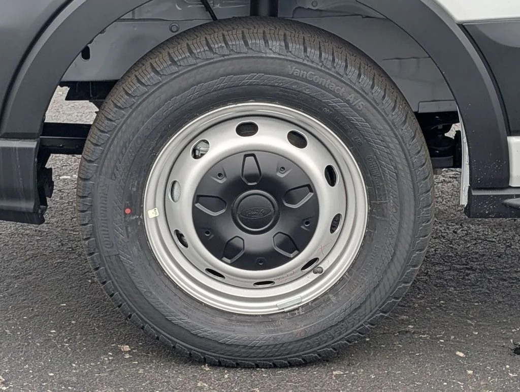 New 2026 Oxford White Ford Cargo Van image 18