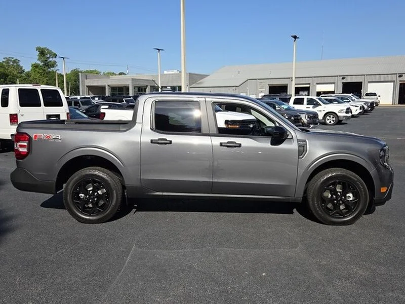 Used 2025 Carbonized Gray Metallic Ford XLT image 15