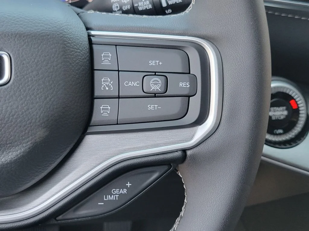 2026 Jeep Grand Wagoneer L photo 5