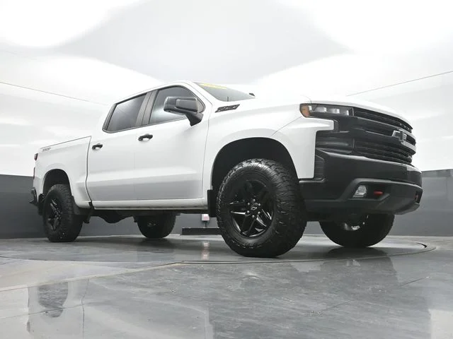 Used 2020 White Chevrolet LT Trail Boss image 23