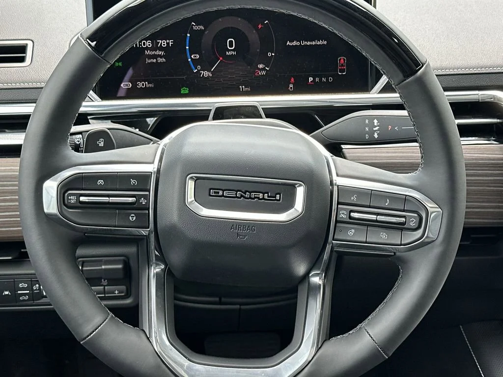 2025 GMC Sierra EV Denali - Photo 16