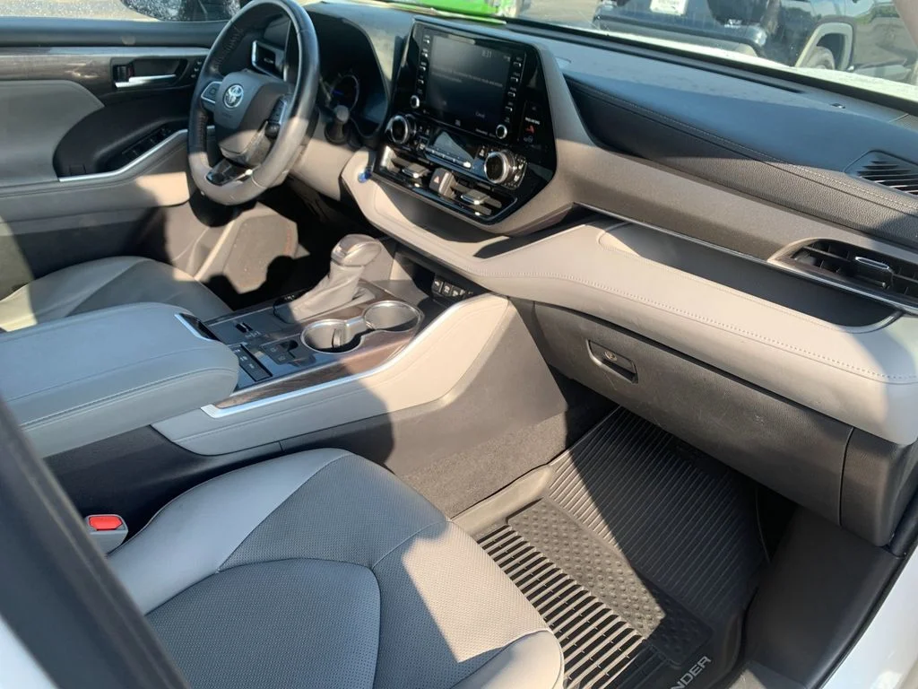 Used 2020 White Toyota Limited image 18