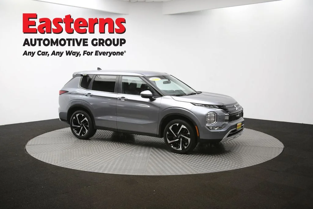 Used 2024 Gray Mitsubishi SE image 47