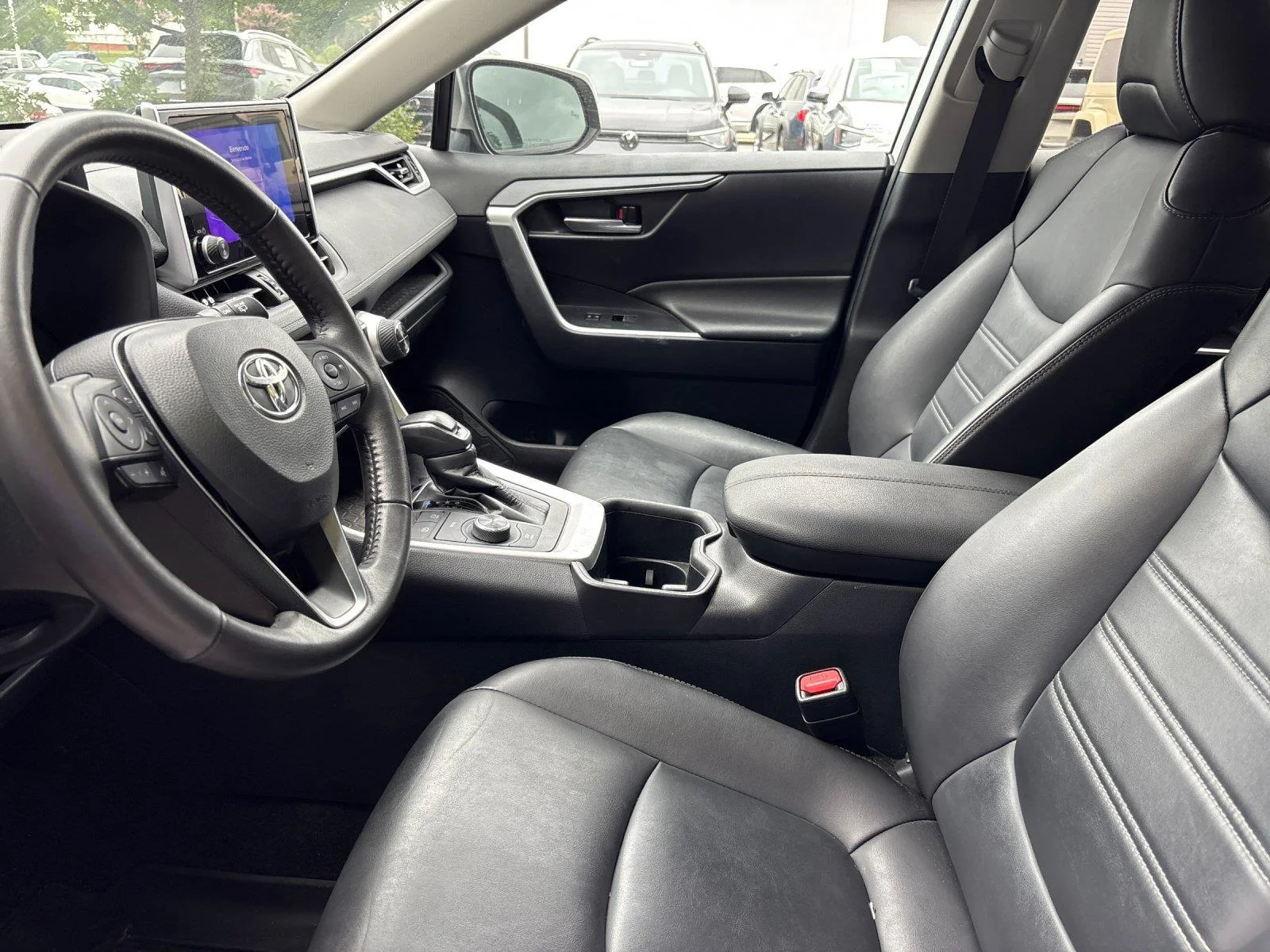Used 2023 Wind Chill Pearl Toyota XLE Premium image 14