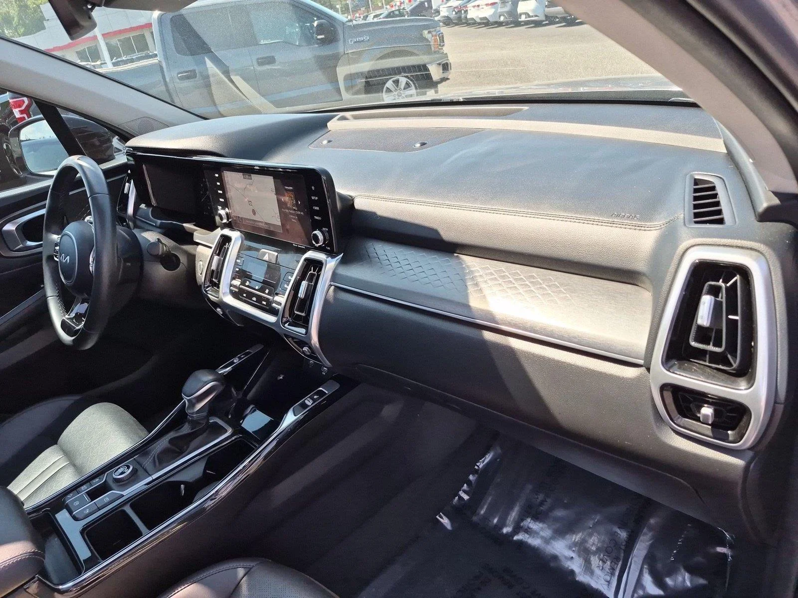 Used 2023 GRAVITY GRAY KIA  image 42