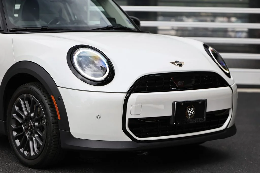 Certified Used 2025 Nanuq White Metallic MINI Signature Plus image 2