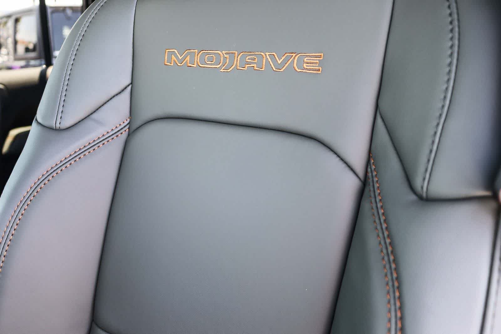 New 2026 Black Clear-Coat Exterior Paint Jeep Mojave X image 27