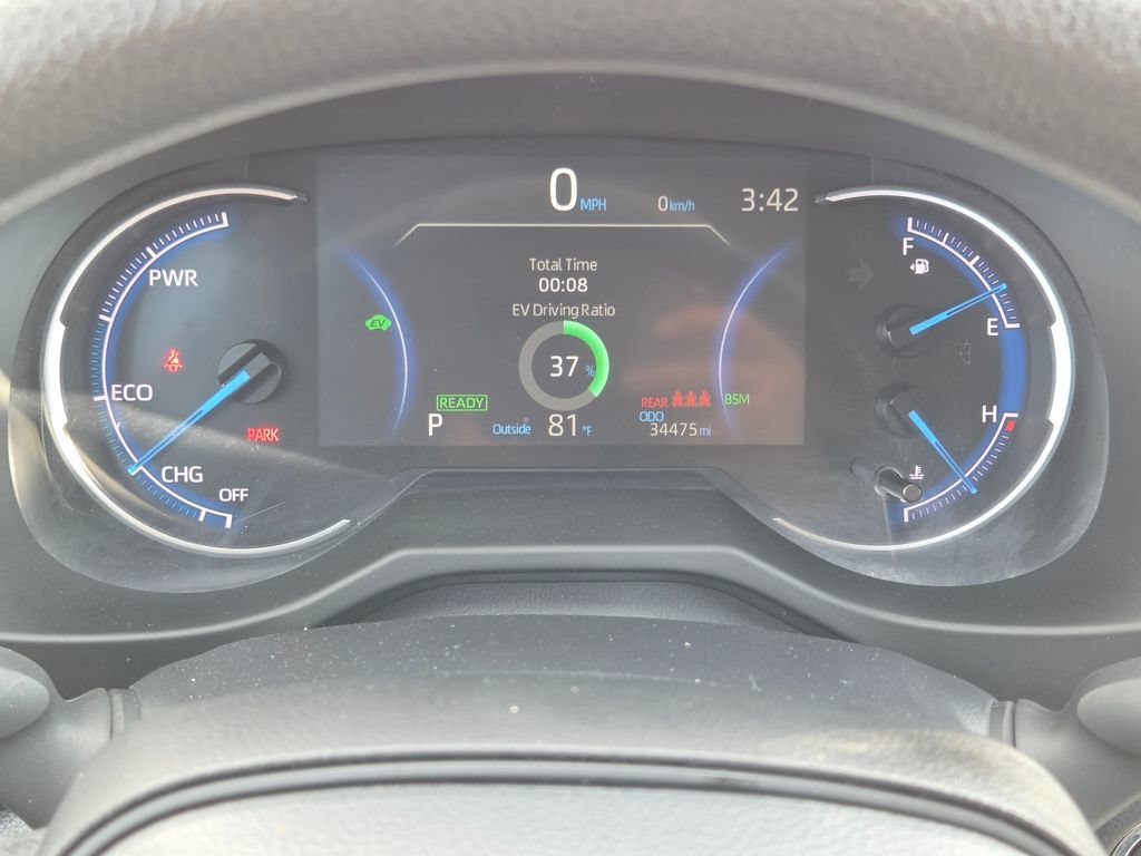 2024 Toyota RAV4 XLE - Photo 32