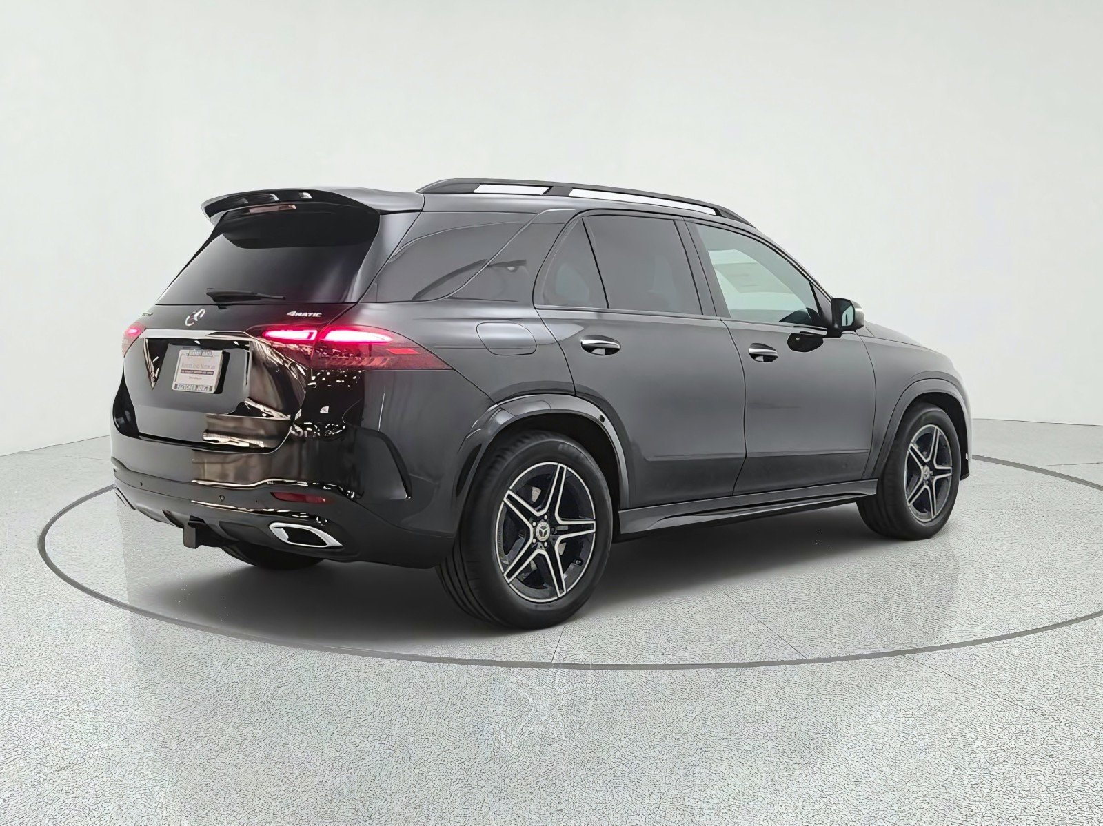 New 2026 Obsidian Black Metallic Mercedes-Benz GLE 350 4MATIC® SUV image 5