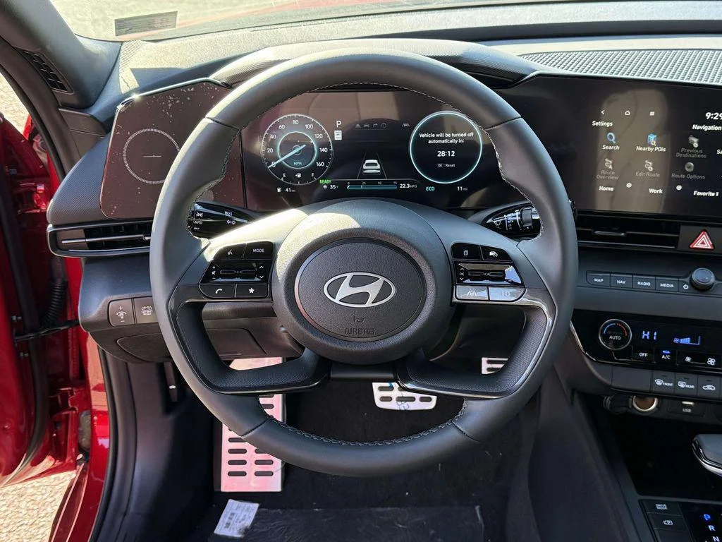 2025 Hyundai Elantra Blue - Photo 17
