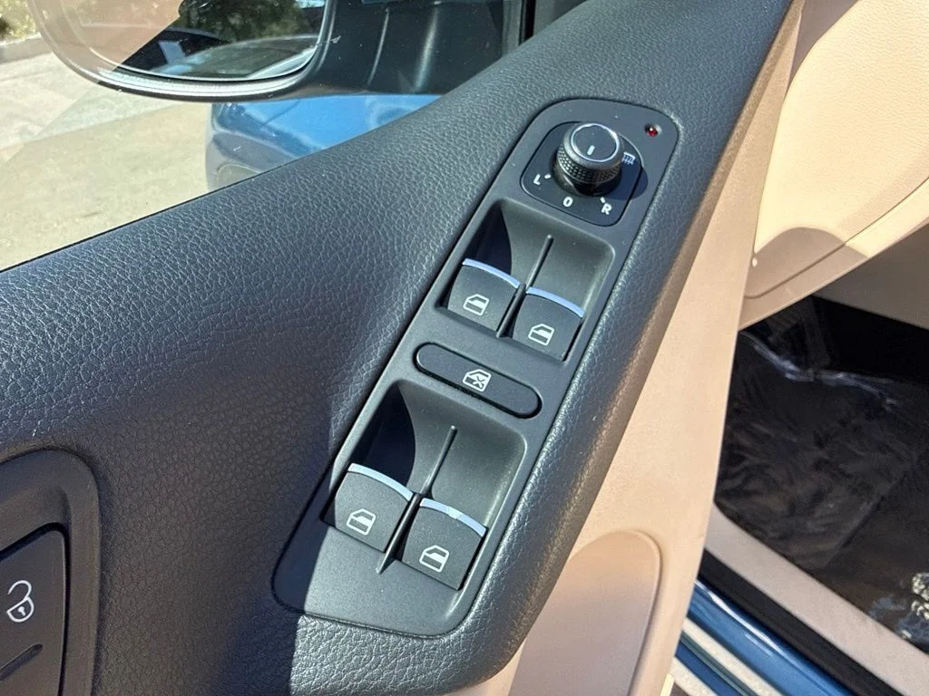 Used 2017 Blue Volkswagen 2.0T Wolfsburg Edition image 11