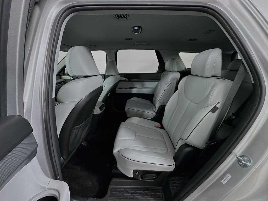 Used 2025 Silver Hyundai SEL image 25